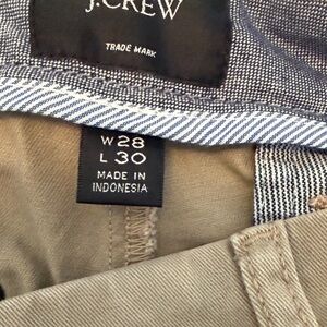 J. Crew Mens Chinos in Khaki